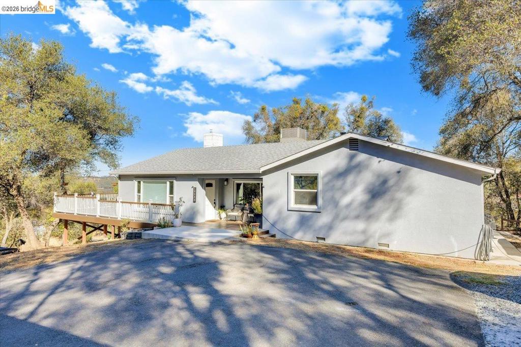 19533 Rawhide Rd