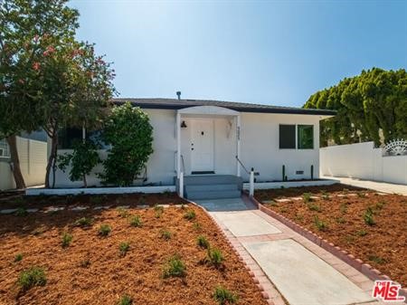 Main House * Part Of A 4 Unit Complex * 3 Bedrooms / 2 Bathrooms * 1,350sqft * Fully Updated * Living Room * Dining Area * Open Kitchen * Laminate Floors * Recessed Lighting * Central A/C & Heat * Tenant Pays All Utilities * Washer/Dryer Included * Small Pets Ok * Driveway Parking