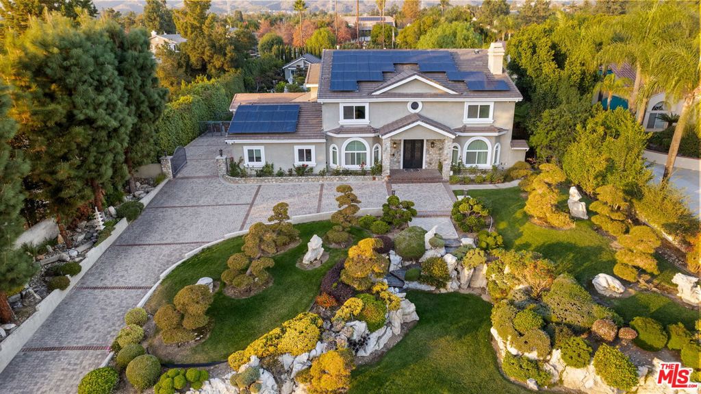 1047 Pomello Drive
