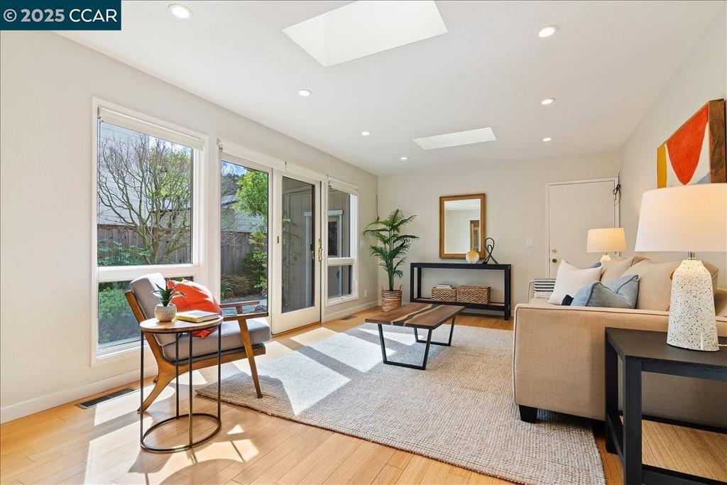 MORAGA C.C - Residential