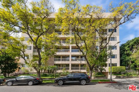 Photo of 441 N Oakhurst Drive #206, Beverly Hills, CA 90210 (MLS # 26661029)