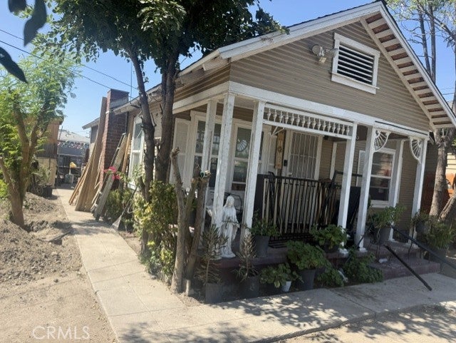 1087 W 9th