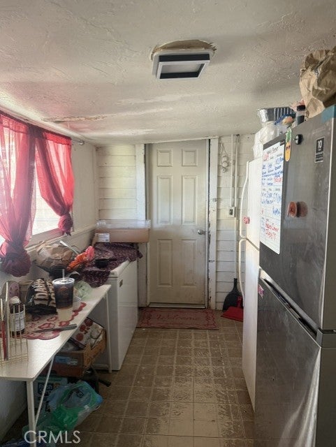 1087 W 9th