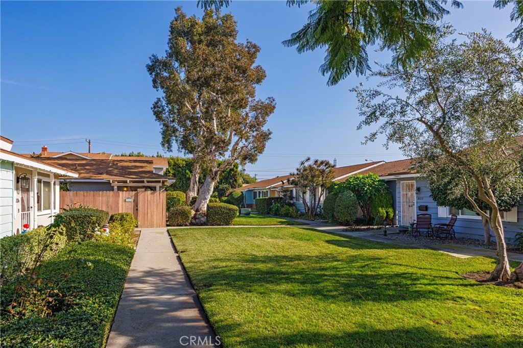 Huntington Bay (HBAY) - Residential Lease