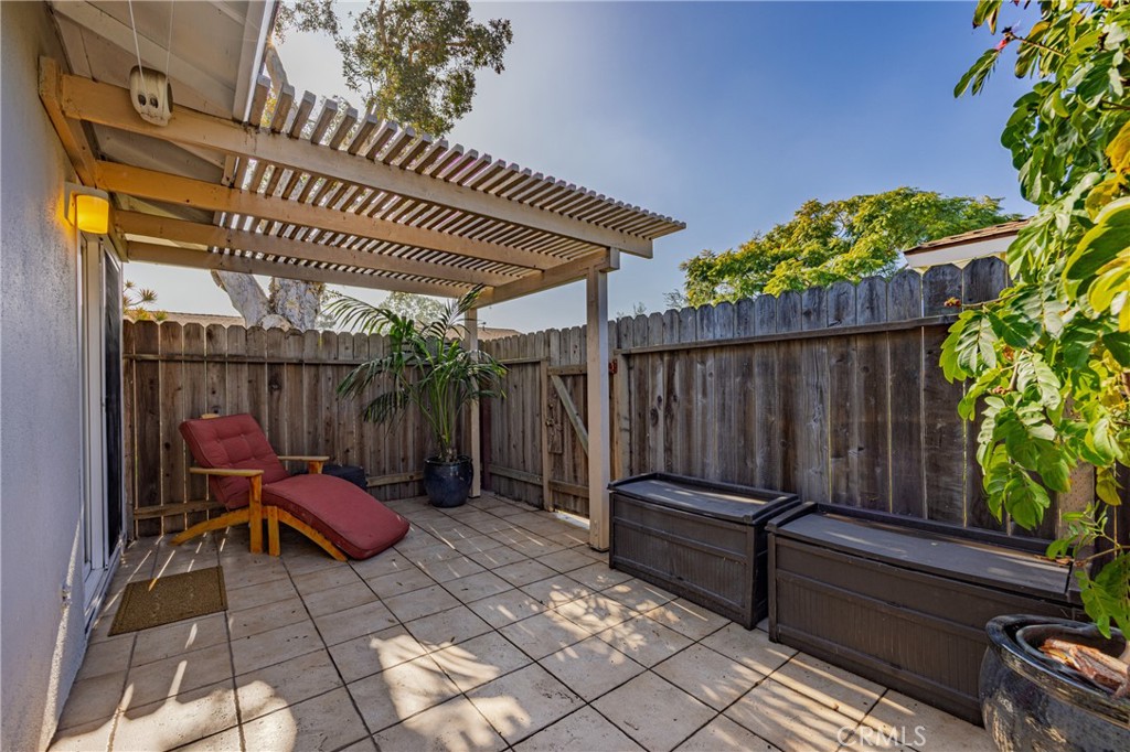 Huntington Bay (HBAY) - Residential Lease