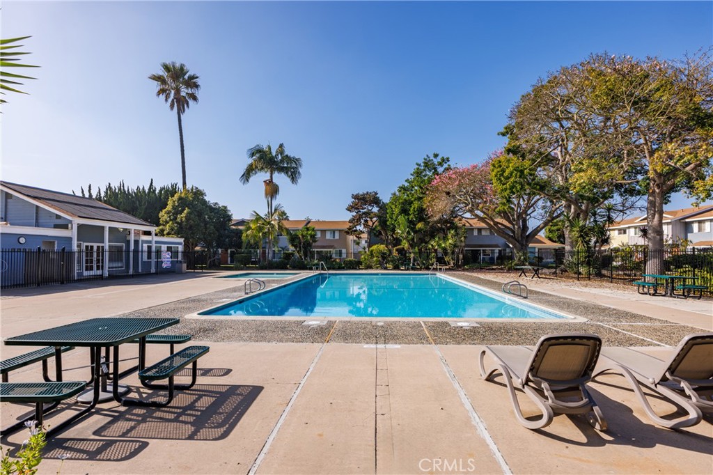 Huntington Bay (HBAY) - Residential Lease