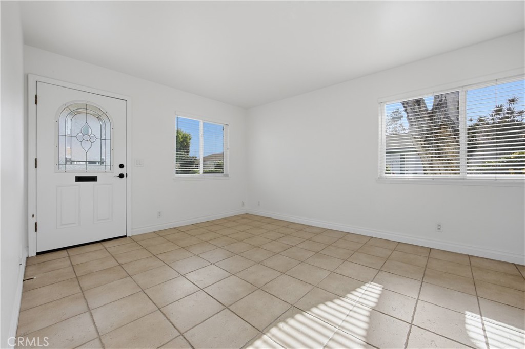 Huntington Bay (HBAY) - Residential Lease