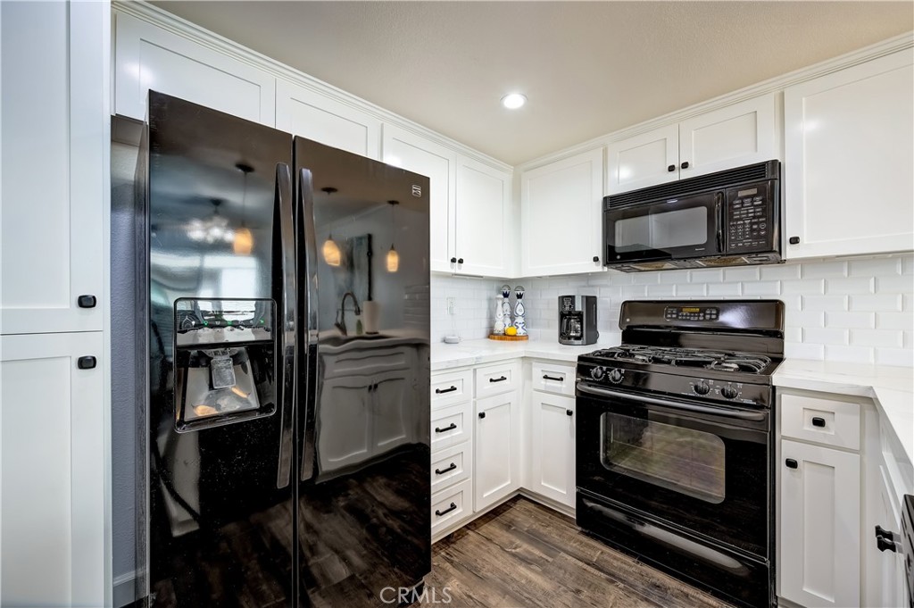 Influential Townhomes - Residential