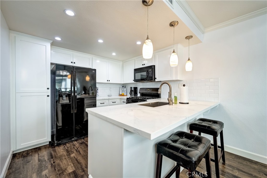 Influential Townhomes - Residential