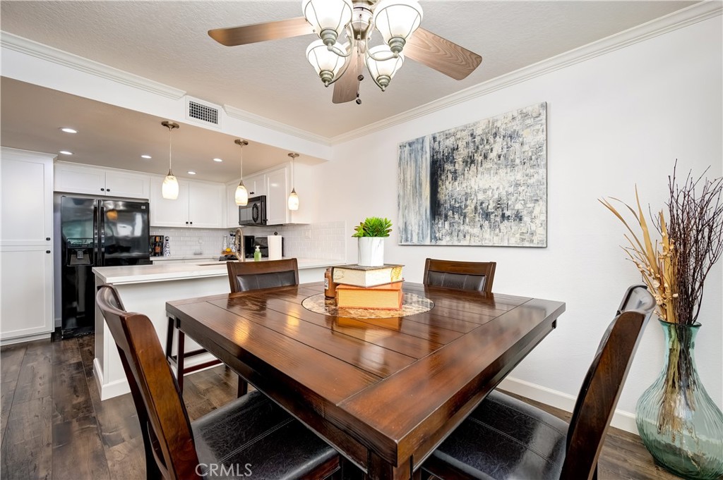 Influential Townhomes - Residential