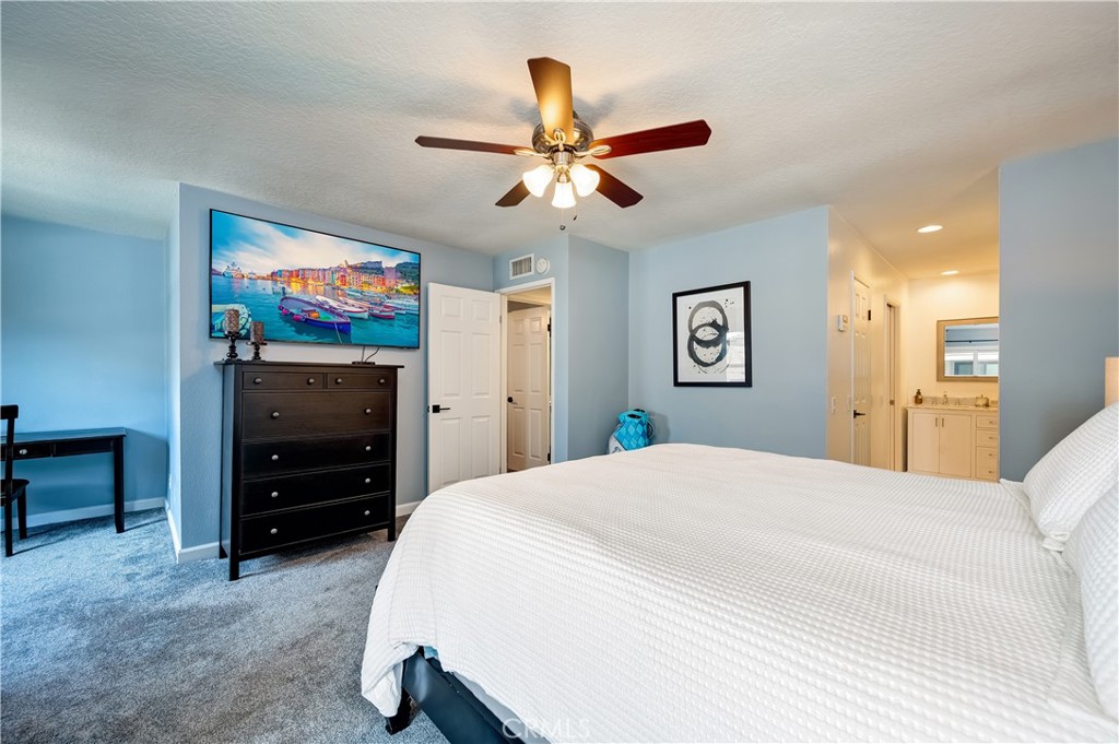 Influential Townhomes - Residential