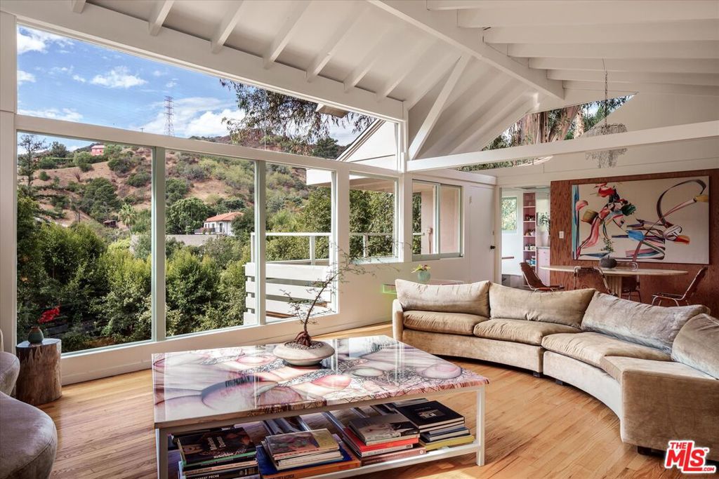 2764 Outpost Drive