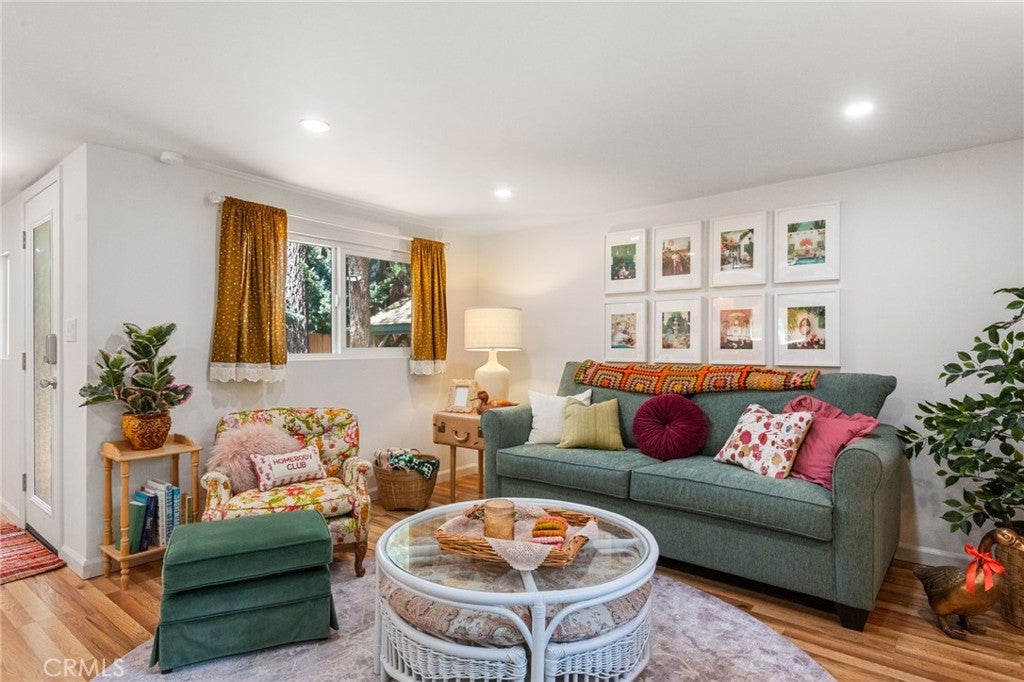 925 W Rainbow Boulevard