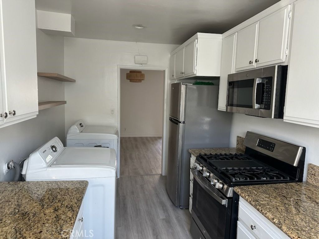 Photo of 11670 W Sunset Blvd. Blvd #212, Los Angeles, CA 90049 (MLS # SR26005858)