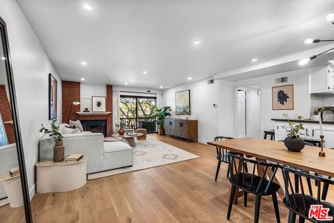 8600 Tuscany Avenue 301 Playa Del Rey CA 90293