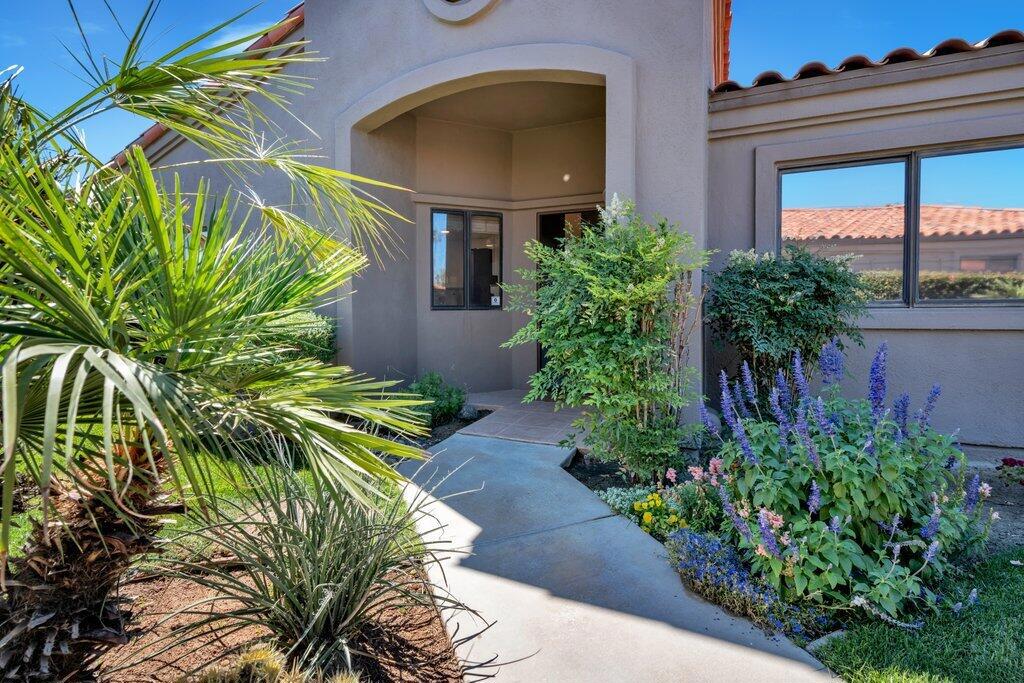 38390 Plumosa Circle