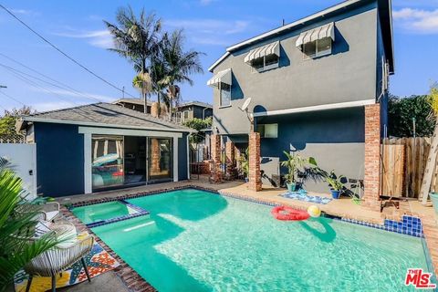 Photo of 11516 Clarkson Road, Los Angeles, CA 90064 (MLS # 25581235) Photo of 11516 Clarkson Road, Los Angeles, CA 90064 (MLS # 25581235)