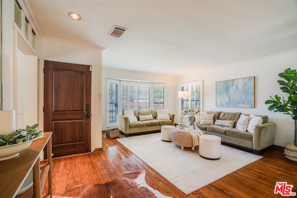 Photo of 11516 Clarkson Road, Los Angeles, CA 90064 (MLS # 25581235)