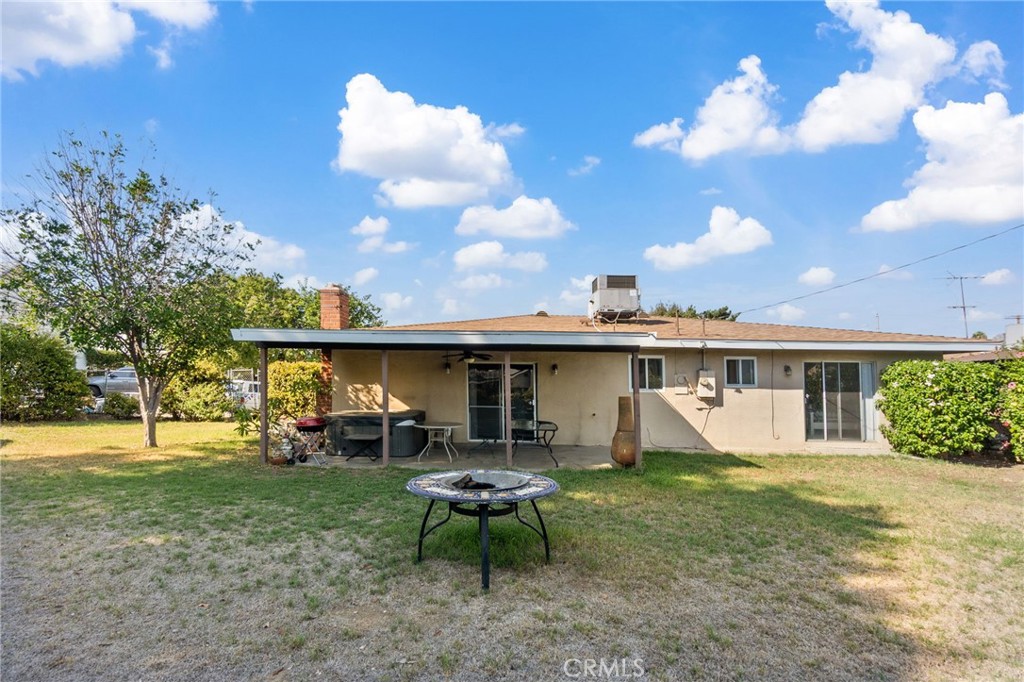 530 N Sycamore Drive