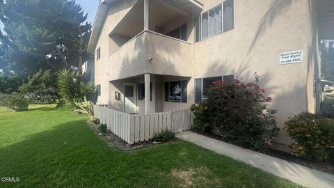 Photo of 723 723 Ivywood Drive #723, Oxnard, CA 93030 (MLS # V1-34638)