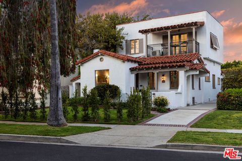 Photo of 864 Wellesley Avenue, Los Angeles, CA 90049 (MLS # 25613303) Photo of 864 Wellesley Avenue, Los Angeles, CA 90049 (MLS # 25613303)