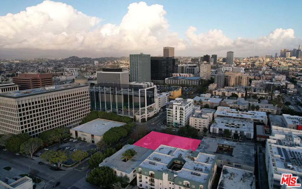 705 S Serrano Avenue