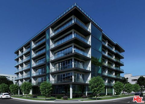 Photo of 705 S Serrano Avenue, Los Angeles, CA 90005 (MLS # 26665135)