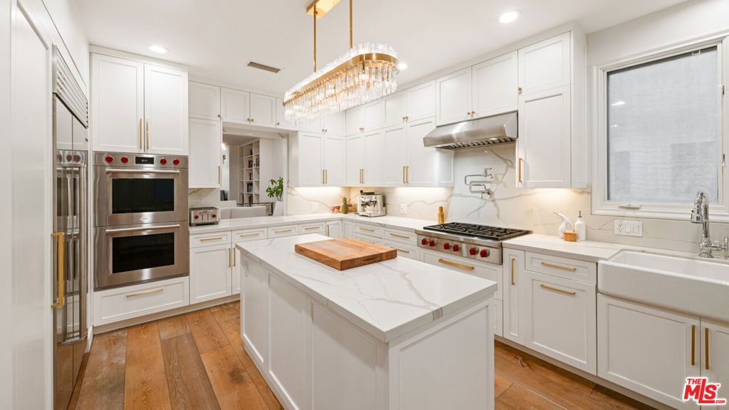 Photo of 131 Roma Court, Marina Del Rey, CA 90292 (MLS # 26644035)