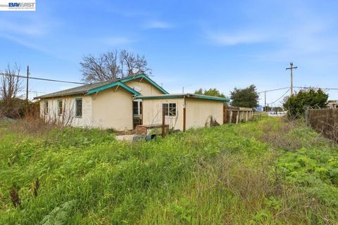Photo of 841 San Felipe Rd Rd, Hollister, CA 95023 (MLS # 41124814)