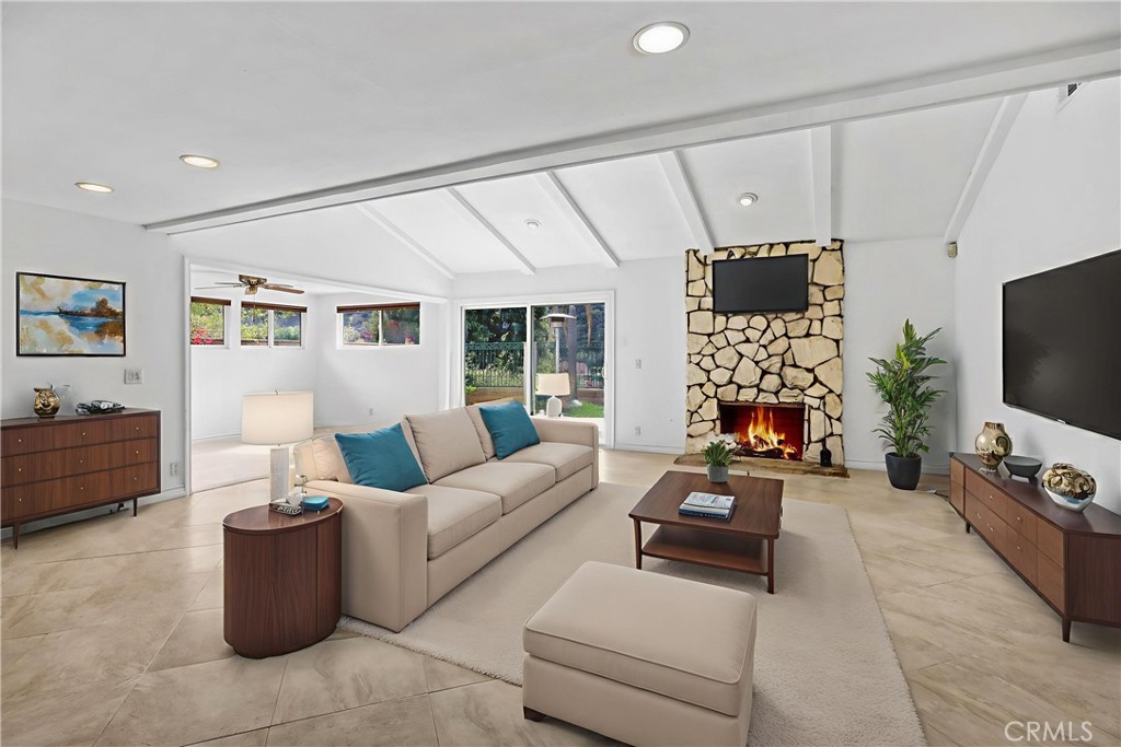 22616 Mountain Laurel