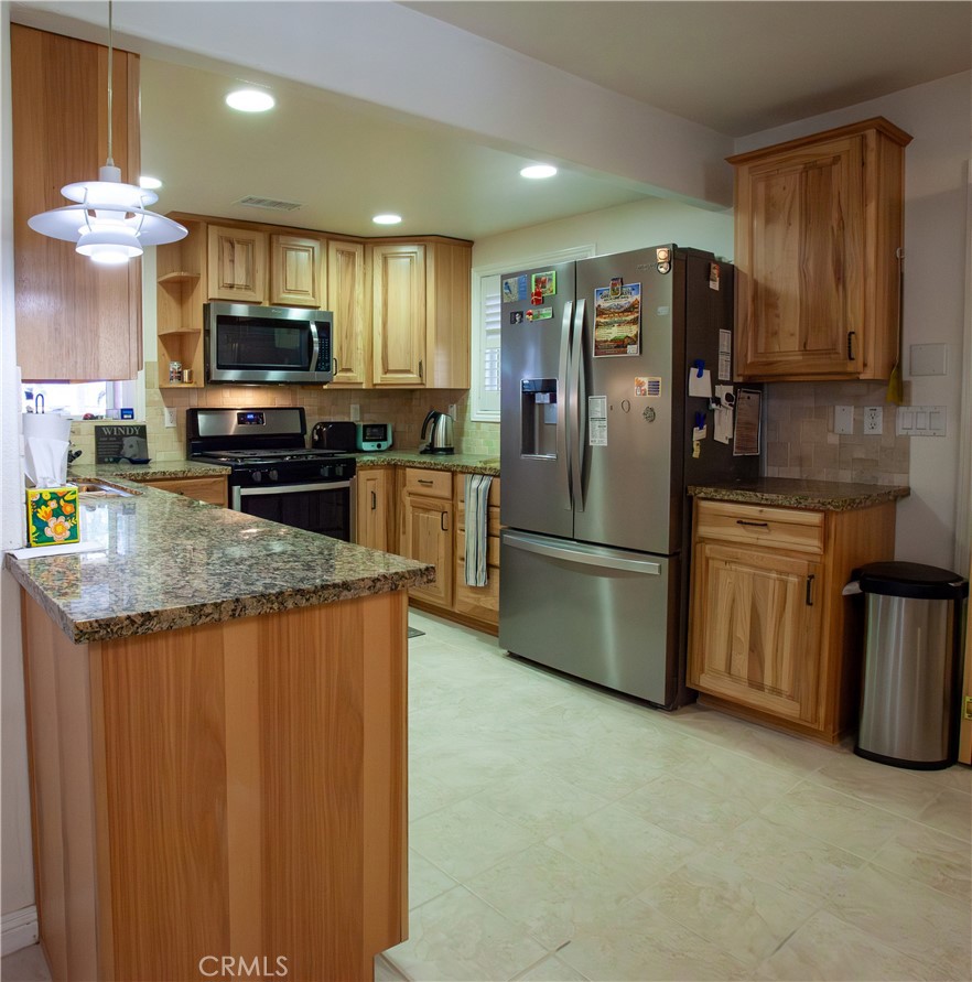 5881 Lone Pine Canyon