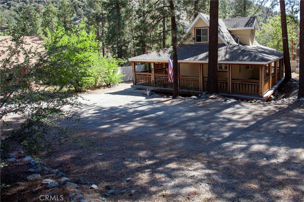5881 Lone Pine Canyon