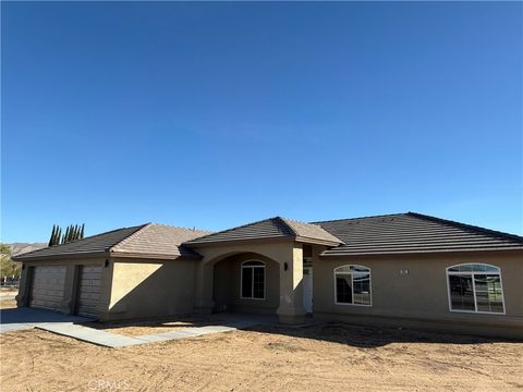 Photo of 17995 Seaforth Street, Hesperia, CA 92345 (MLS # HD26025523)