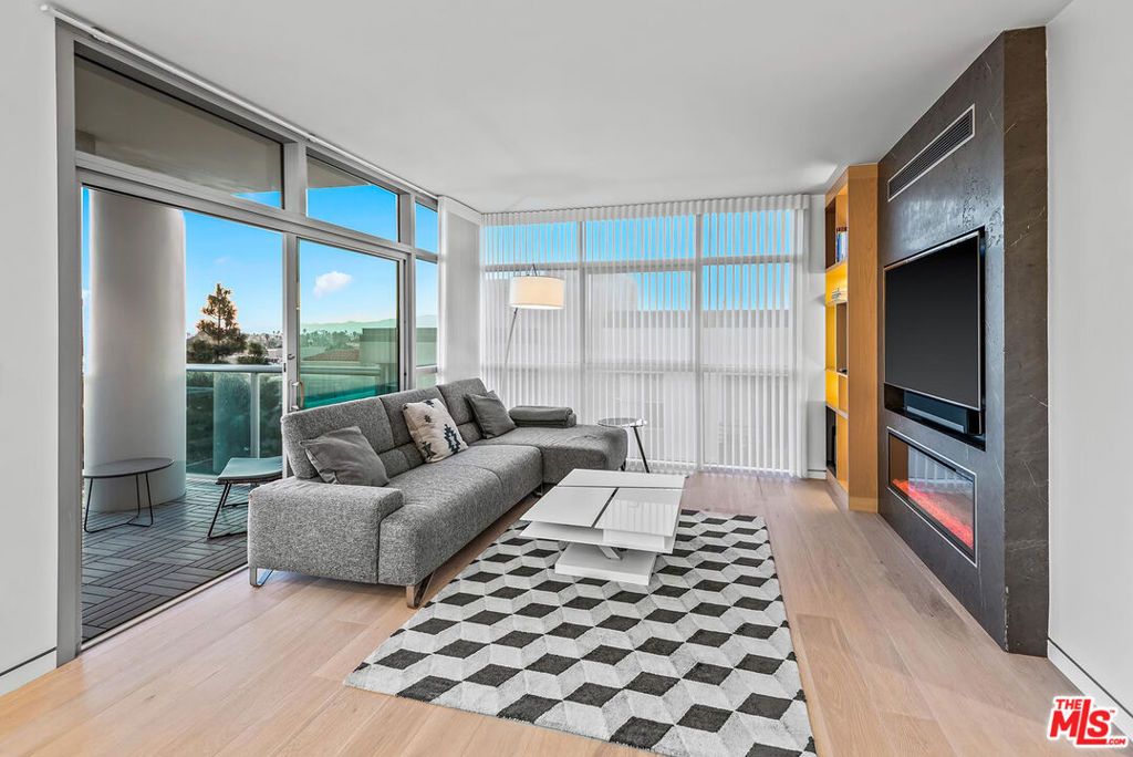 Photo of 13700 Marina Pointe Drive #617, Marina Del Rey, CA 90292 (MLS # 25561753)