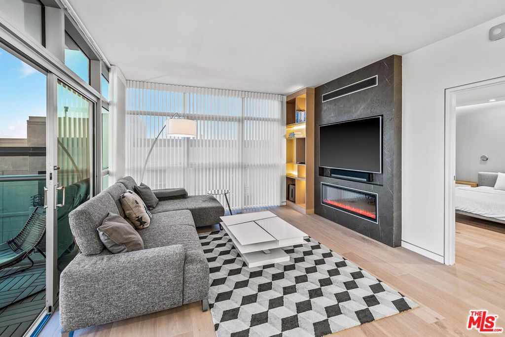 Photo of 13700 Marina Pointe Drive #617, Marina Del Rey, CA 90292 (MLS # 25561753)