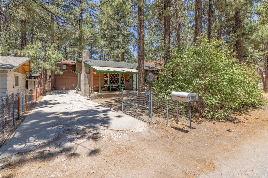 941 Anita Avenue