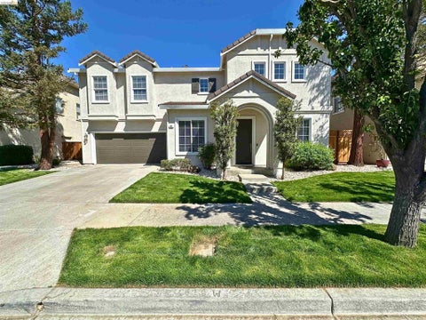 Photo of 94 Heritage Way Way, Brentwood, CA 94513 (MLS # 41146275)