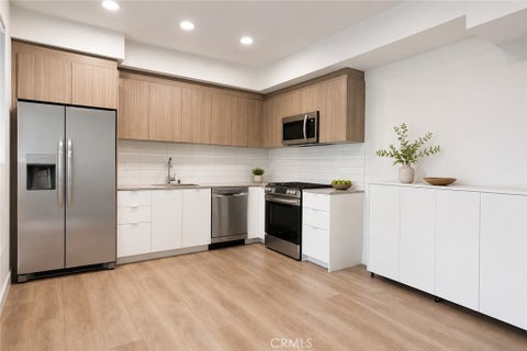 Photo of 12078 Guerin Street #108, Studio City, CA 91604 (MLS # SR26166930)