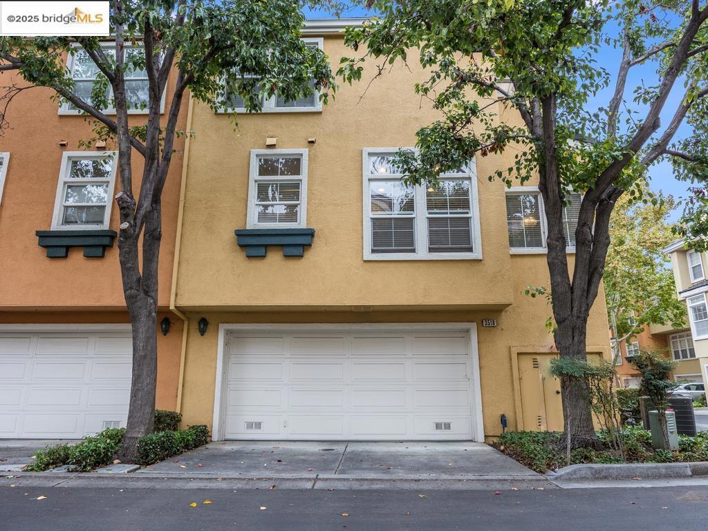 LIBERTY COMMONS - Residential