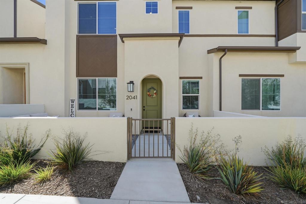2041 Bluestone Circle