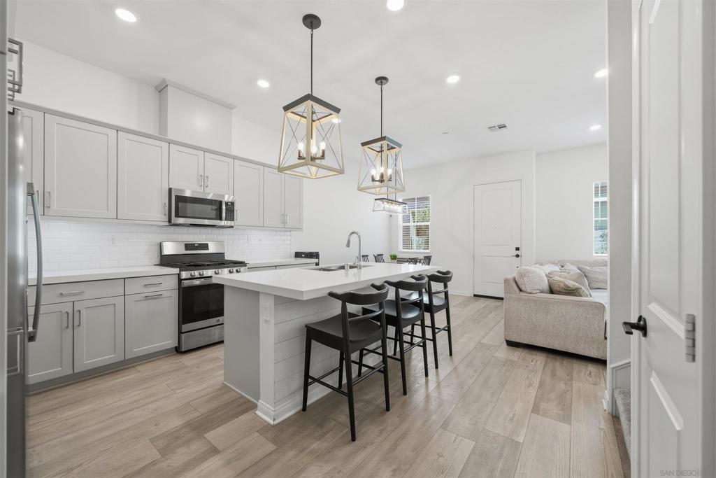 2041 Bluestone Circle