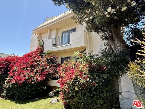 Photo of 1325 N Fuller Avenue #1, Los Angeles, CA 90046 (MLS # 26831817)