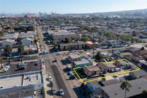 Photo of 1011 N Wilmington Boulevard, Wilmington, CA 90744 (MLS # PV25208175) Photo of 1011 N Wilmington Boulevard, Wilmington, CA 90744 (MLS # PV25208175)