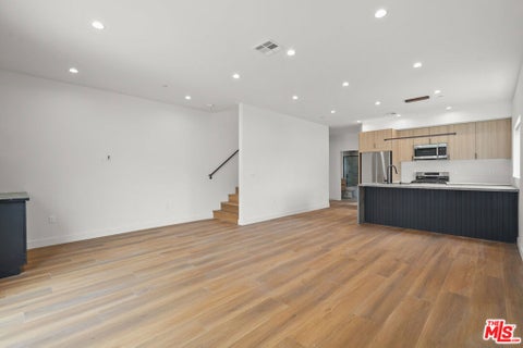 Photo of 4527 W 17th Street, Los Angeles, CA 90019 (MLS # 26873647)