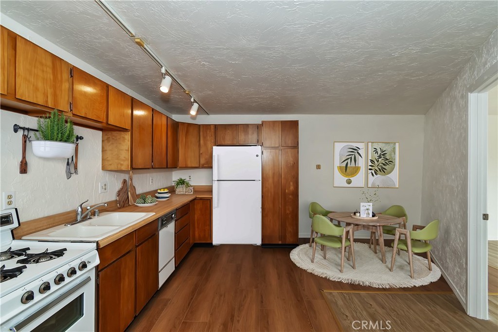 2767 Cedar Lane
