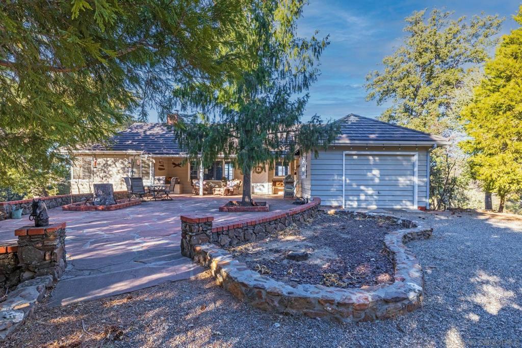 3306 Oak Grove