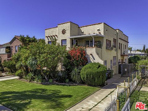 Photo of 1945 S Bronson Avenue, Los Angeles, CA 90018 (MLS # 26663645)