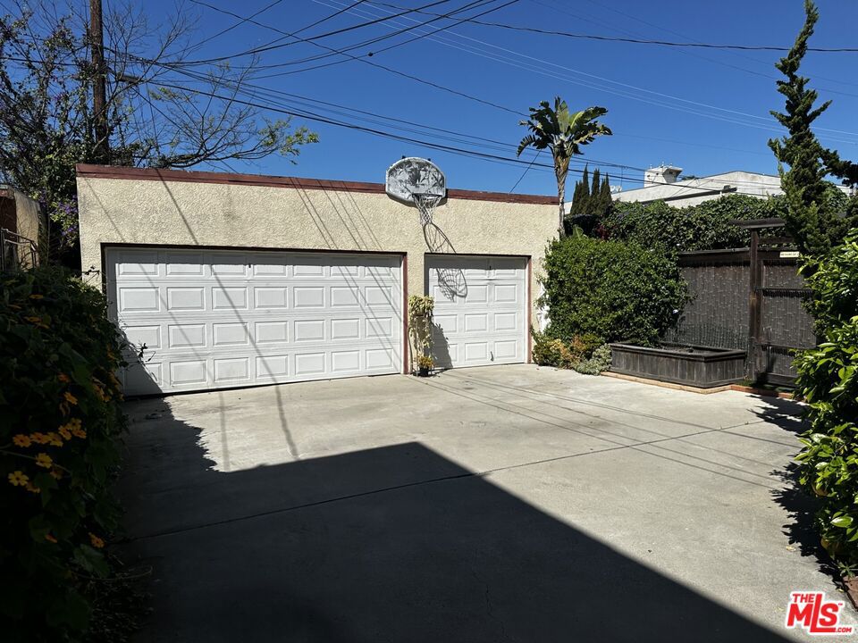 1945 S Bronson Avenue