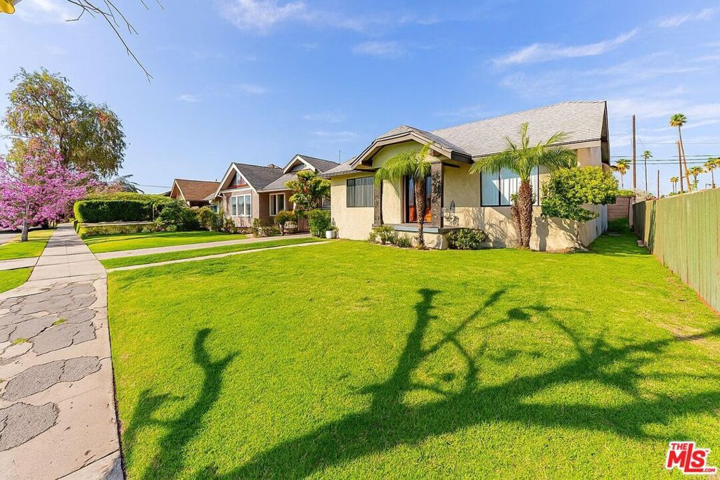 Photo of 3623 6th Avenue, Los Angeles, CA 90018 (MLS # 25552947)