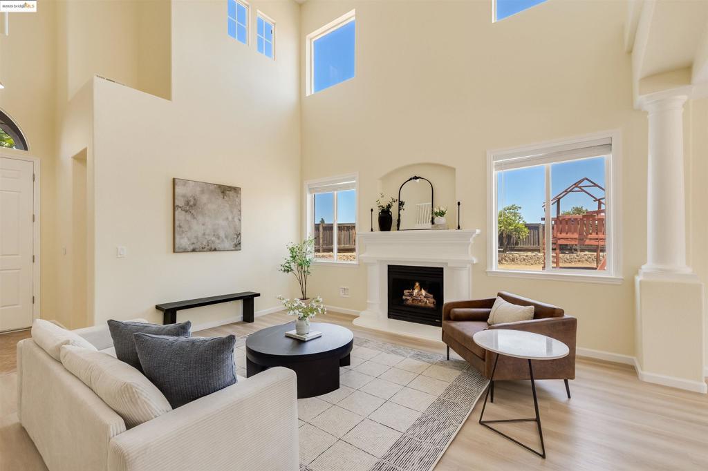 1300 Baylaurel Ct